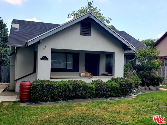 1710 Oakwood Street, Pasadena CA: https://media.crmls.org/mediaz/262426e1-f4f7-4ab5-ab21-a3d72c6f1af8.jpg