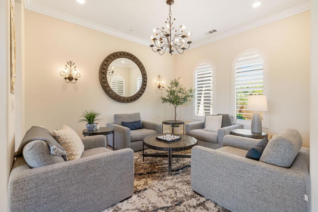 MLS #219138004DA image #5