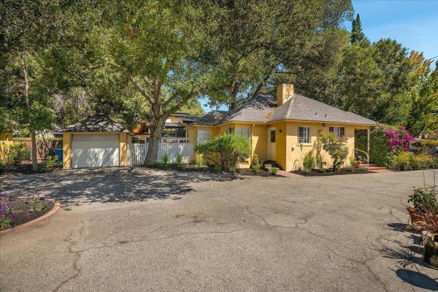 231241 Churchill Avenue, Palo Alto CA: https://media.crmls.org/mediaz/2626b584-566e-4a7a-bc3a-c811696695c3.jpg