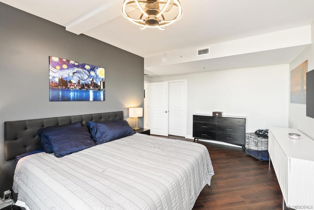 MLS #250043476SD image #16