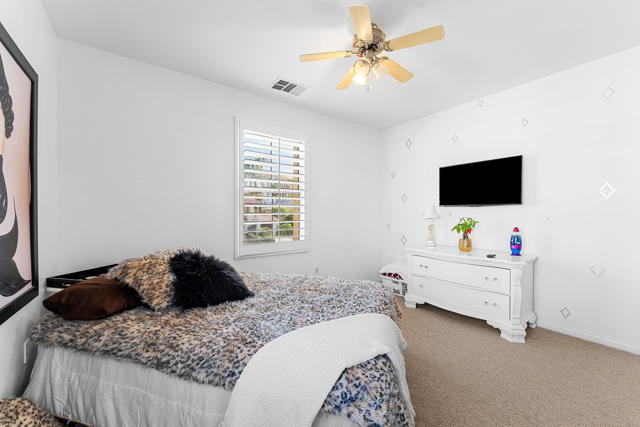 80580 Apple Court, Indio CA: https://media.crmls.org/mediaz/2626ef66-b7e3-4269-ba9f-471b8affe302.jpg