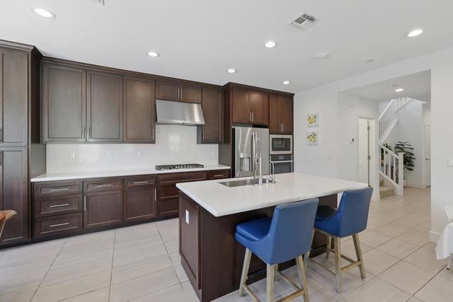 410 E Redberry Place, Mountain House CA: https://media.crmls.org/mediaz/262755a2-91bb-484b-a332-ed1dda625282.jpg