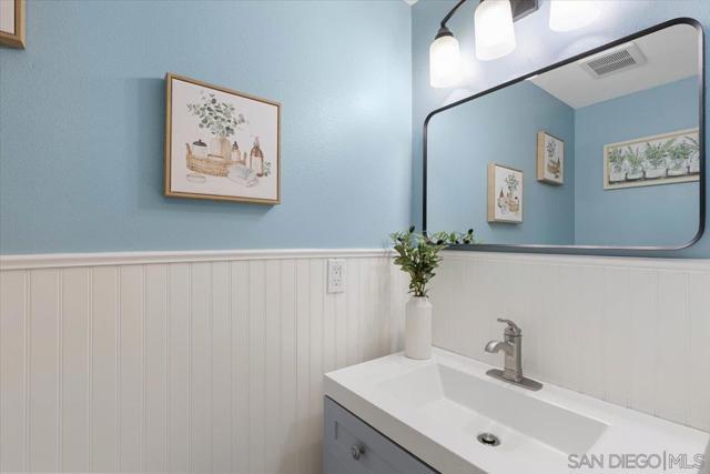 8018 Winter Gardens Blvd Unit A, El Cajon CA: https://media.crmls.org/mediaz/26278905-9367-4a39-babe-7e6582782a37.jpg
