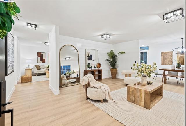 2656 Hilton St, Union City CA: https://media.crmls.org/mediaz/2627a51b-90c5-4161-87c0-2ae1238dfba4.jpg