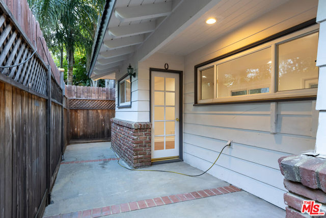 11145 W SUNSET Boulevard, Los Angeles CA: https://media.crmls.org/mediaz/2628157b-441a-41ca-9f06-5afe10740e88.jpg