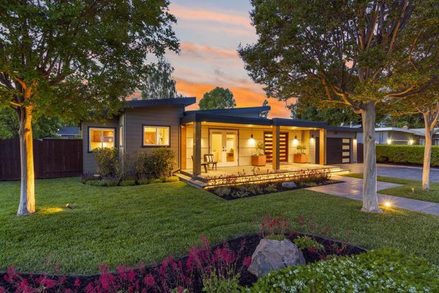 599 Dawn Drive, Sunnyvale CA: https://media.crmls.org/mediaz/2629b244-0c63-40bd-90a7-6026c7ac11be.jpg