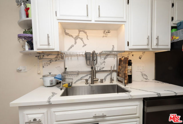 9041 Van Nuys Boulevard, 210 photo 17