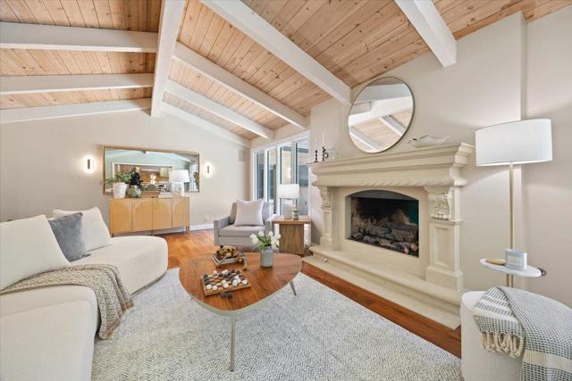 20811 Norada Court, Saratoga CA: https://media.crmls.org/mediaz/262a21b3-9cc3-4c49-b952-bcc213cc0409.jpg