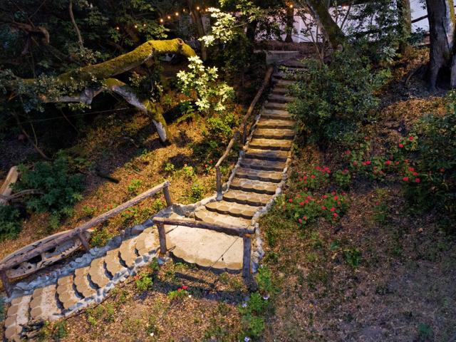 81 E Garzas Road, Carmel Valley CA: https://media.crmls.org/mediaz/262afa74-5a5f-44d8-a5b3-280018f233ae.jpg