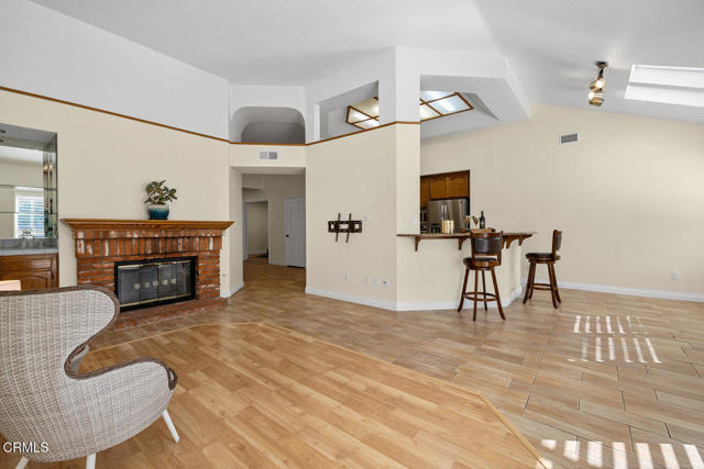 Detail Gallery Image 9 of 39 For 286 Golden Fern Ct, Simi Valley,  CA 93065 - 4 Beds | 2 Baths