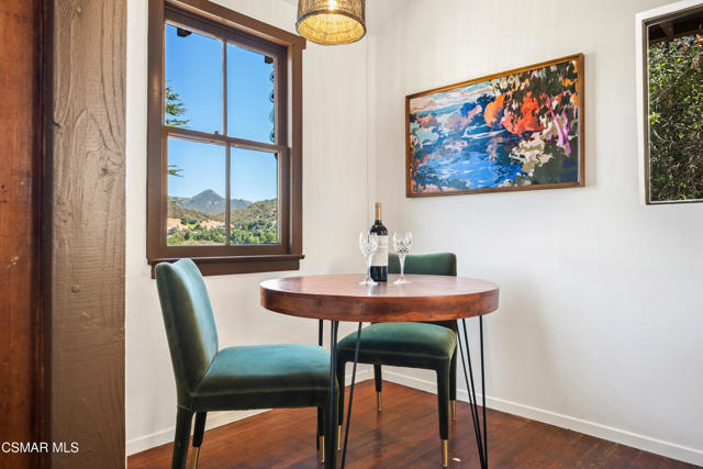 141 Lake Sherwood Drive, Lake Sherwood CA: https://media.crmls.org/mediaz/262be0dc-c944-4c31-8d3e-3202dbcfdaa9.jpg