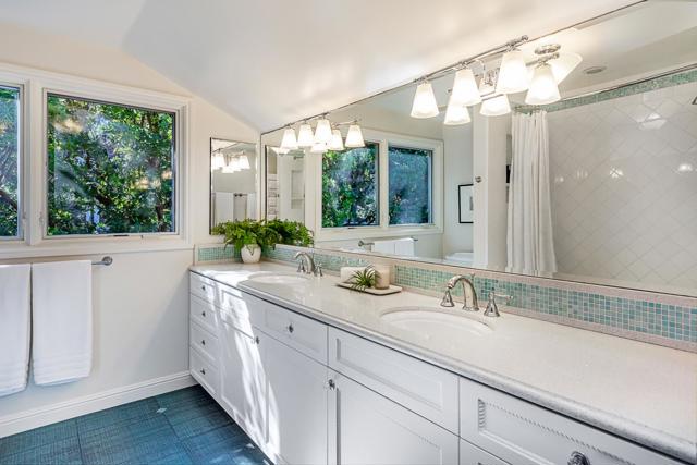 25600 Willow Pond Lane, Los Altos Hills CA: https://media.crmls.org/mediaz/262c5493-b01a-49b1-a79a-446e0fe266cd.jpg