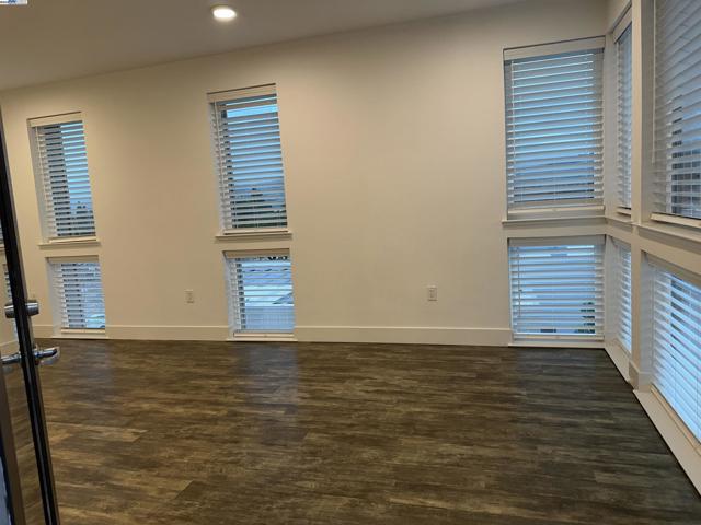 3658 Capitol Ave, Fremont CA: https://media.crmls.org/mediaz/262d4cc1-b898-49d7-80d8-3b9b9a21426a.jpg