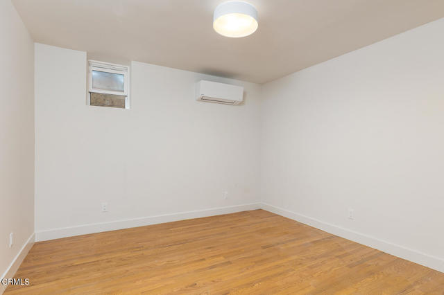 196 Malcolm Drive Drive, Pasadena CA: https://media.crmls.org/mediaz/262dacf3-8709-40d0-adb3-af065f0c29c9.jpg