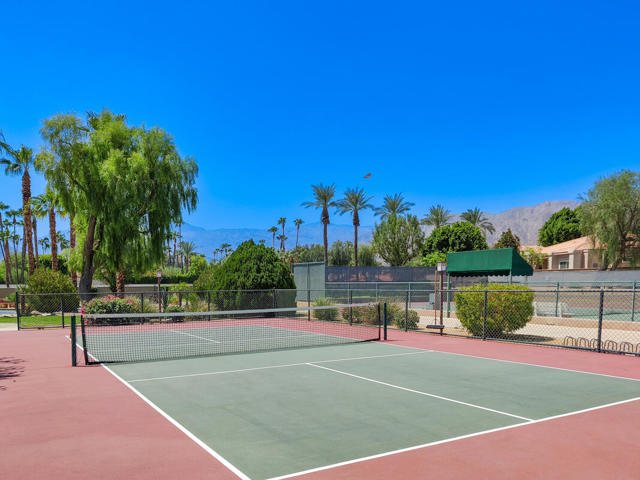 48211 Vista De Nopal, La Quinta CA: https://media.crmls.org/mediaz/262dcf7b-c2db-45f5-b389-474d85ef217c.jpg