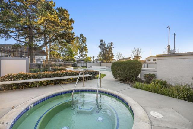 658 Holly Avenue, Oxnard CA: https://media.crmls.org/mediaz/262de495-e764-4f36-a474-baa8a38787ad.jpg