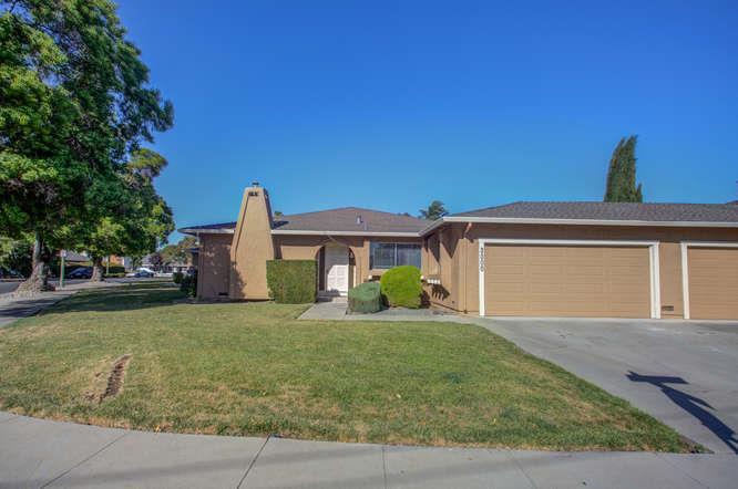 3000 Jarvis Avenue