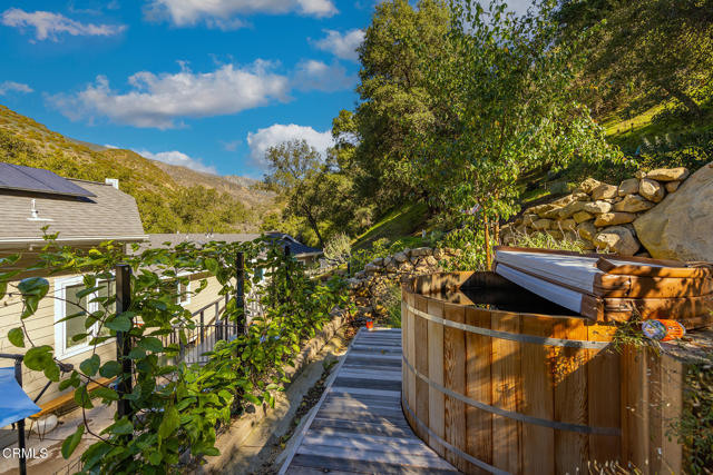 Detail Gallery Image 14 of 44 For 15990 Maricopa Hwy, Ojai,  CA 93023 - 4 Beds | 3 Baths