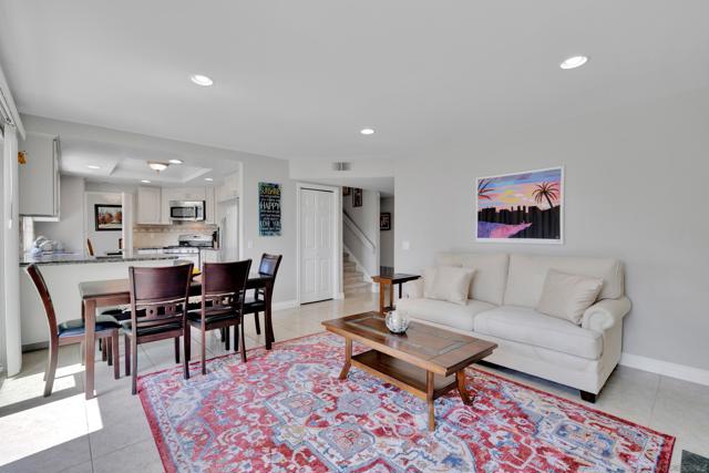 9959 Riverhead Dr, San Diego CA: https://media.crmls.org/mediaz/26303436-674e-4958-ace0-503d1dfc5188.jpg