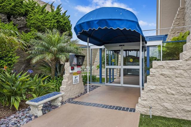 1200 Harbor N Drive, Oceanside CA: https://media.crmls.org/mediaz/26304539-b8d8-4adf-918c-5e2e907a1350.jpg