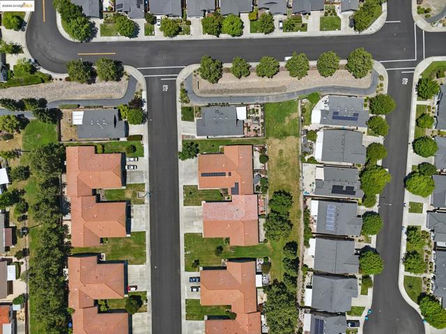 177 Bryce Way, Vacaville CA: https://media.crmls.org/mediaz/26311d0e-b4cc-4765-af18-7647acbd8eb6.jpg