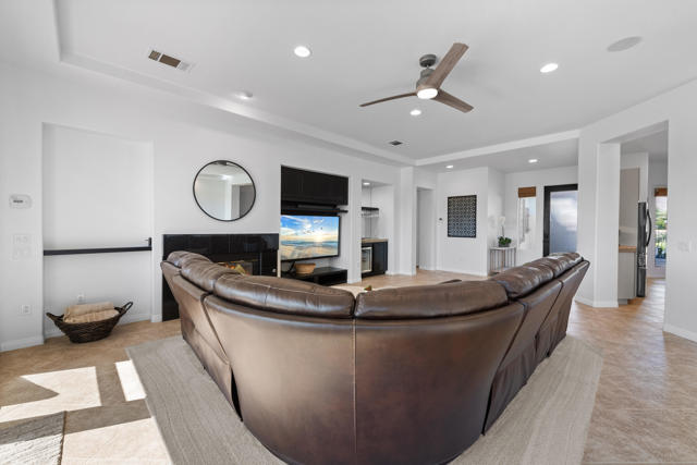 50500 Cypress Point Drive, La Quinta CA: https://media.crmls.org/mediaz/2631cabc-6933-4047-b449-84ba19f2ff8b.jpg