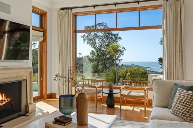 Image 26 of 69 For 8080 La Jolla Scenic Dr