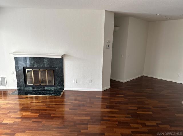 7248 Camino Degrazia, San Diego CA: https://media.crmls.org/mediaz/26321a56-4f6e-4cef-b10f-173bb56af445.jpg