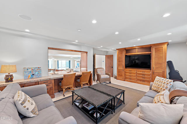 2956 Solimar Beach Drive Drive, Ventura CA: https://media.crmls.org/mediaz/26354ec8-16b1-4862-9a5a-11892ffdced6.jpg