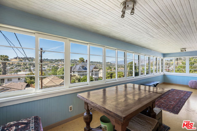 3526 Griffin Avenue, Los Angeles CA: https://media.crmls.org/mediaz/26359ddb-ff33-4762-890a-fdb033d25901.jpg