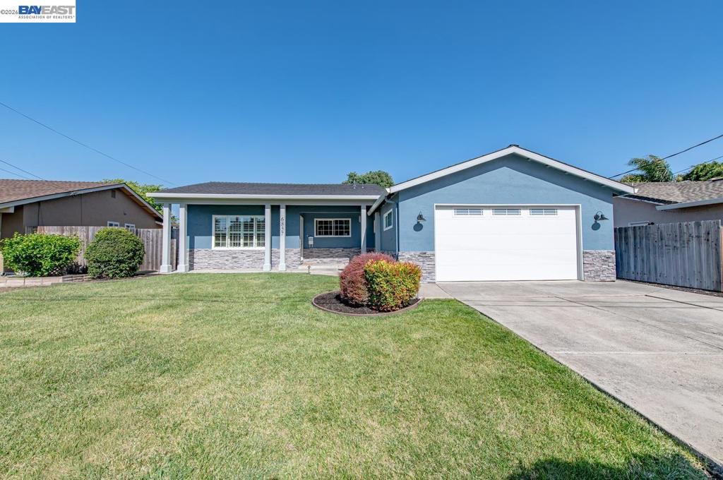 6857 Penn Dr