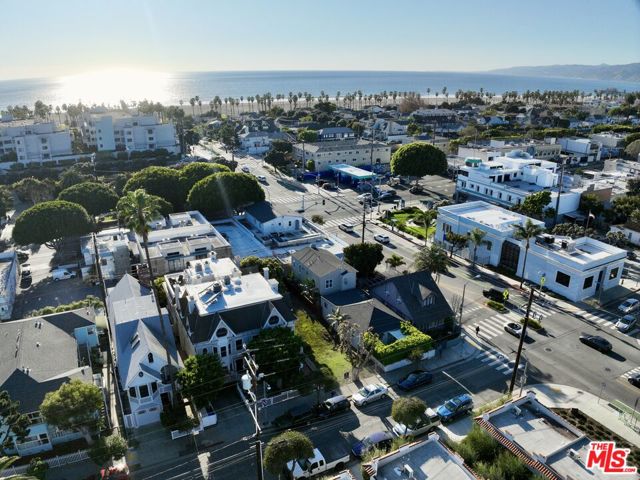 2620 2nd Street photo 2