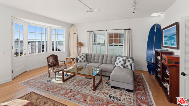 605 Palisades Beach Road, Santa Monica CA: https://media.crmls.org/mediaz/263759ae-caec-4fa8-bb6d-dd6bfbf2f6b0.jpg