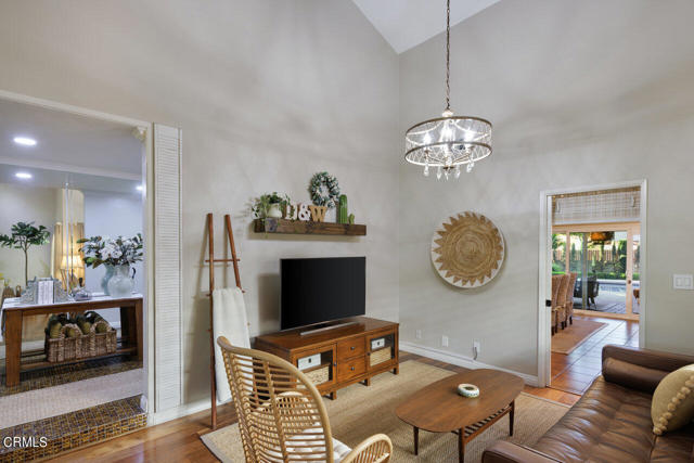 Detail Gallery Image 9 of 27 For 2720 Diana St, Pasadena,  CA 91107 - 4 Beds | 2 Baths
