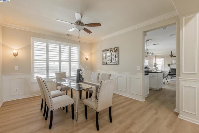 261 Kelley Mist Ct, Tracy CA: https://media.crmls.org/mediaz/26389989-f50d-4db6-8eb5-93870cd75bd1.jpg
