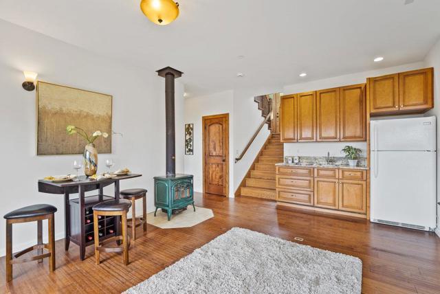 350 Windsong Way, Watsonville CA: https://media.crmls.org/mediaz/2639485b-f569-4c60-b68e-39997e83a521.jpg