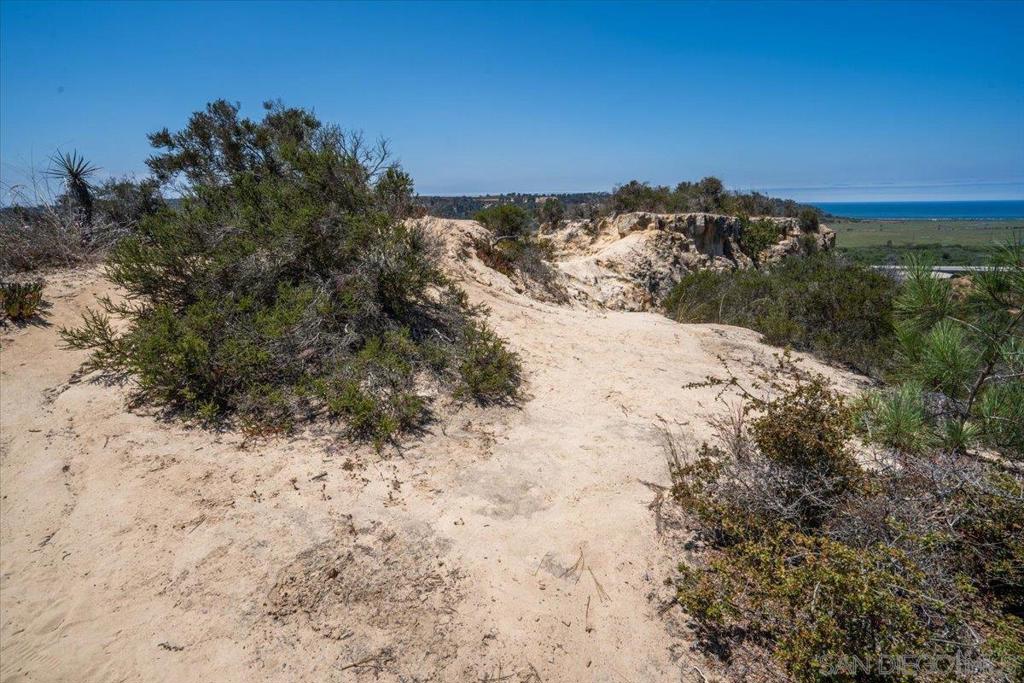 MLS #250023470SD img 12