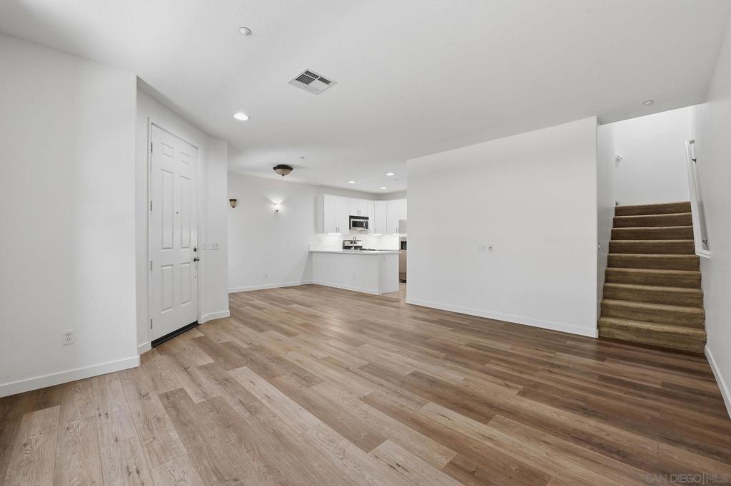 1151 Goddard - photo 3