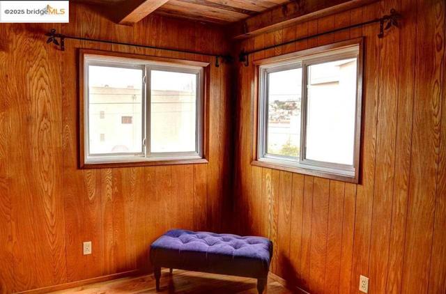 986 Kains Ave, Albany CA: https://media.crmls.org/mediaz/263a44a5-9b69-4172-9ec9-c5e714a53168.jpg