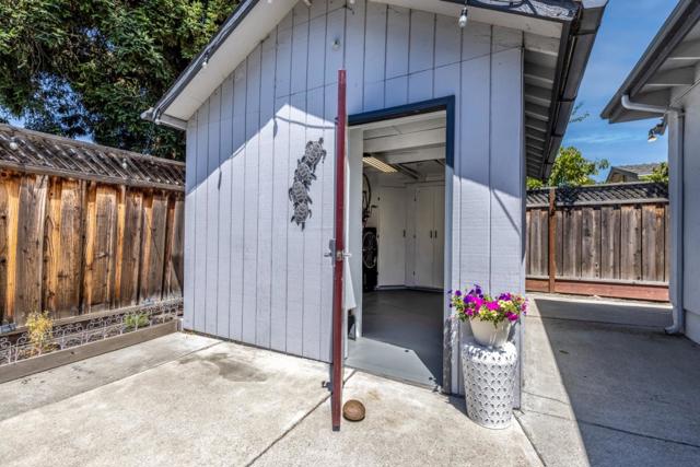 2569 Borax Drive, Santa Clara CA: https://media.crmls.org/mediaz/263adf79-718e-4ccb-a6ea-f7d974f44cfb.jpg
