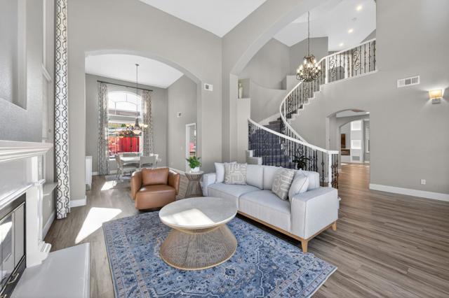 19127 Legend Court, Morgan Hill CA: https://media.crmls.org/mediaz/263ba55b-fbe5-47aa-ae6e-2316ad31fddc.jpg