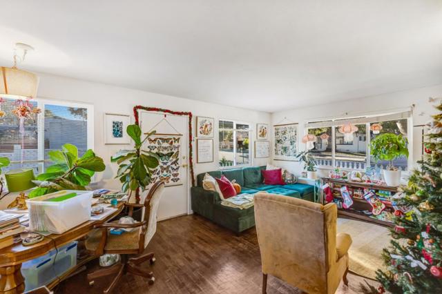 609 Congress Avenue, Pacific Grove CA: https://media.crmls.org/mediaz/263d346d-fc34-46cb-bffe-b4952a5b31e6.jpg