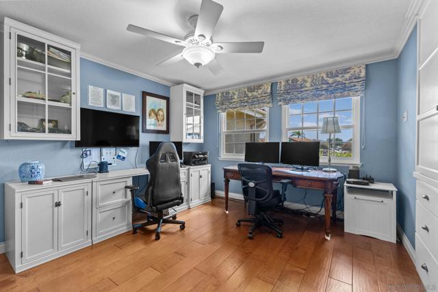 3445 Lomas Serenas Dr, Escondido CA: https://media.crmls.org/mediaz/263dd535-6df8-4d6d-a508-60dd67aff912.jpg