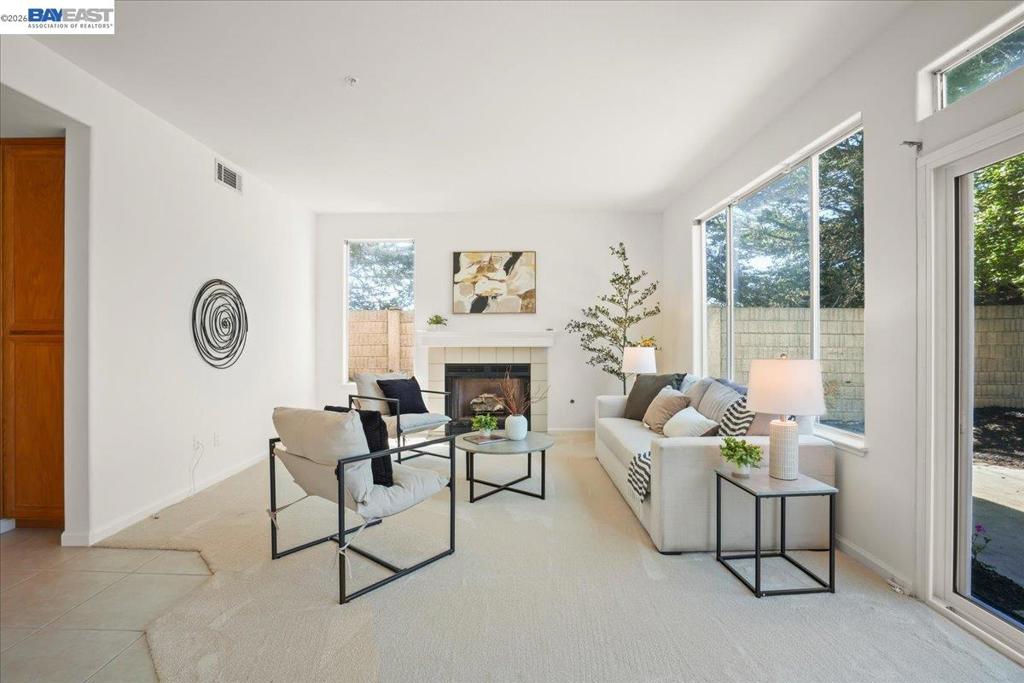 https://media.crmls.org/mediaz/263dde4f-3283-421c-b503-e2e06fc3025e.jpg?preset=X-Large