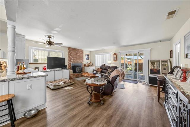 221 Tapadero Street, Salinas CA: https://media.crmls.org/mediaz/263e76f9-92a9-44a3-8006-1651ae2cfe96.jpg