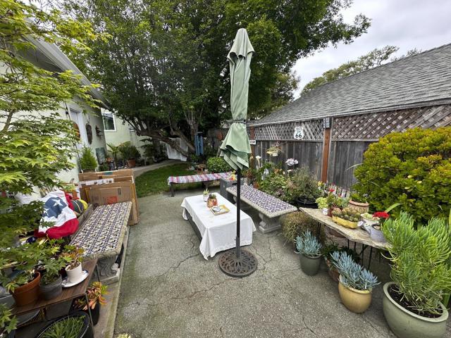 609 Congress Avenue, Pacific Grove CA: https://media.crmls.org/mediaz/263ed9a2-2474-4af0-81bb-255f2cab62b8.jpg