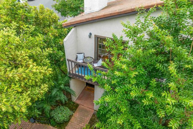 2362 Altisma Way, Carlsbad CA: https://media.crmls.org/mediaz/263f0491-8392-4f65-a5fa-3c060af311c3.jpg