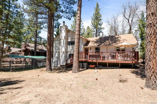 42729 Haupstrasse Drive, Big Bear CA: https://media.crmls.org/mediaz/263f256e-c227-4f43-8ce3-1323c5e657c7.jpg