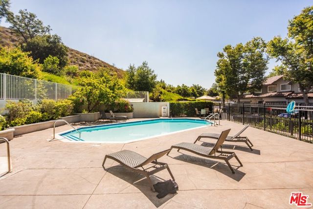 3131 E Hillcrest Drive, Westlake Village CA: https://media.crmls.org/mediaz/263f346a-f103-4fe0-9644-2cf249c97870.jpg