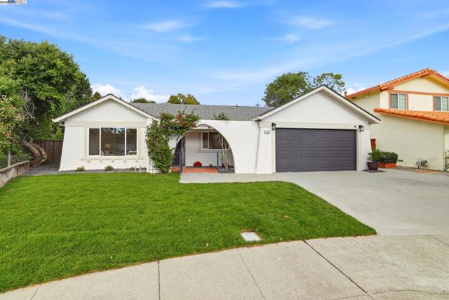 240 Carmelita Pl, Fremont CA: https://media.crmls.org/mediaz/263f6204-ea9a-4a94-b663-b4206712b01a.jpg